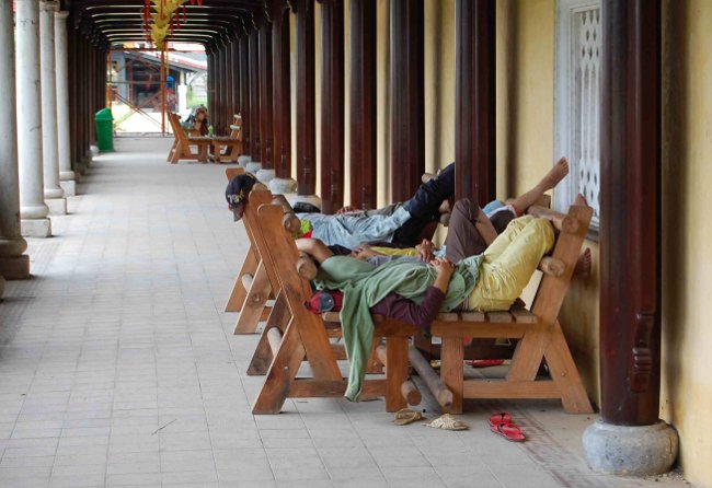 Break time inside the Citadel, Hue, Vietname