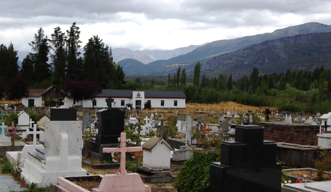 El Bolson Graveyard (3)
