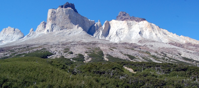Los Cuernos-Torres del Paine National Park, Patagonia, Chile Los Cuernos-Torres del Paine National Park, Patagonia, Chile