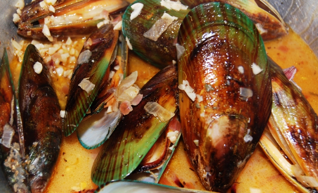 NZ Mussel dinner in the Bay of Islands